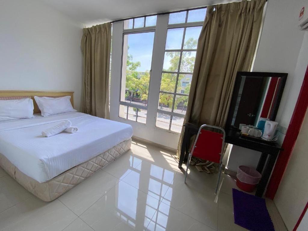 Sun Sega Hotel Perai Extérieur photo